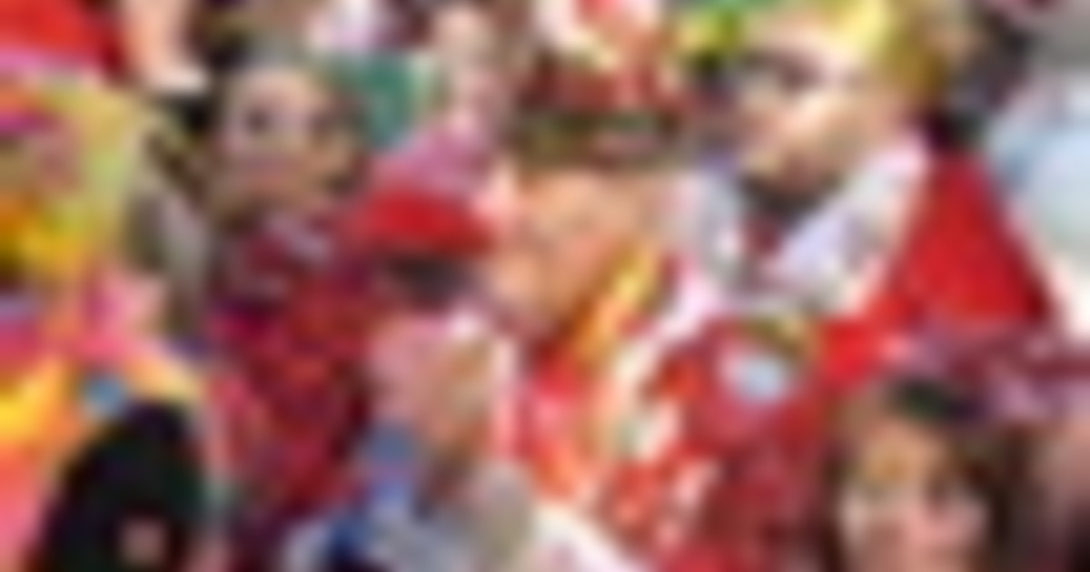 Germania, fra coriandoli e costumi al via il Carnevale di Colonia