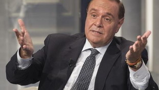 Mastella val bene un gozzo: i Cinquestelle non vogliono l'alleato al comizio