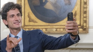 Un altro Kennedy entra in politica: il nipote di Jfk si candida al Congresso