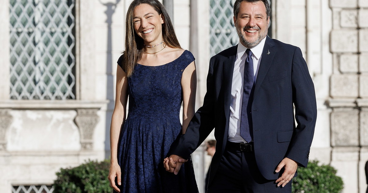 "Mi perdo dietro tanto orrore". Francesca Verdini reagisce agli haters e commuove i social "Mi perdo dietro tanto orrore". Francesca Verdini reagisce agli haters e commuove i social