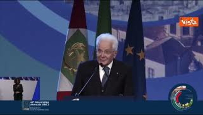 Mattarella ai sindaci: I Comuni sono la prima linea della nostra democrazia Mattarella ai sindaci: I Comuni sono la prima linea della nostra democrazia