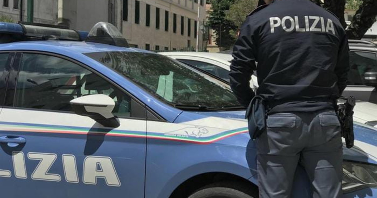 Sgozza il figlioletto di 9 anni, poi tenta il suicidio. Arrestata 55enne