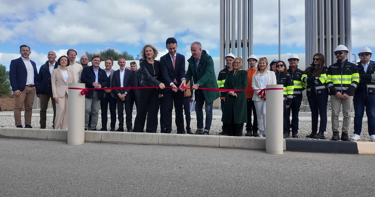 Papiro Sarda inaugura il nuovo impianto a GNL e accelera sulla transizione