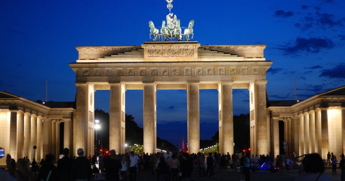 Protesta pro Pal alla Porta di Brandeburgo, sei arresti