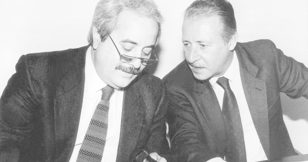 I tre giorni del Falcone, fake e false interviste la sinistra schiera i big per affossare la riforma I tre giorni del Falcone, fake e false interviste la sinistra schiera i big per affossare la riforma