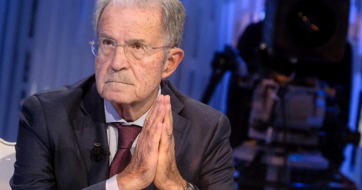 Prodi bacchetta Schlein e spacca il Pd: "Il modello non è Mamdani, ma il riformismo concreto"