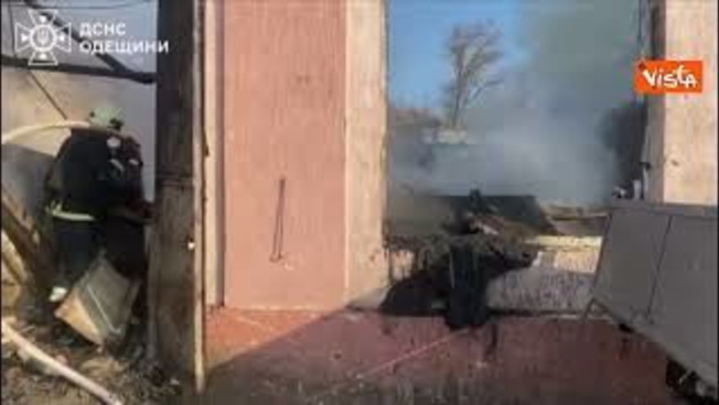 guerra ucraina droni russi su odessa evacuati i residenti