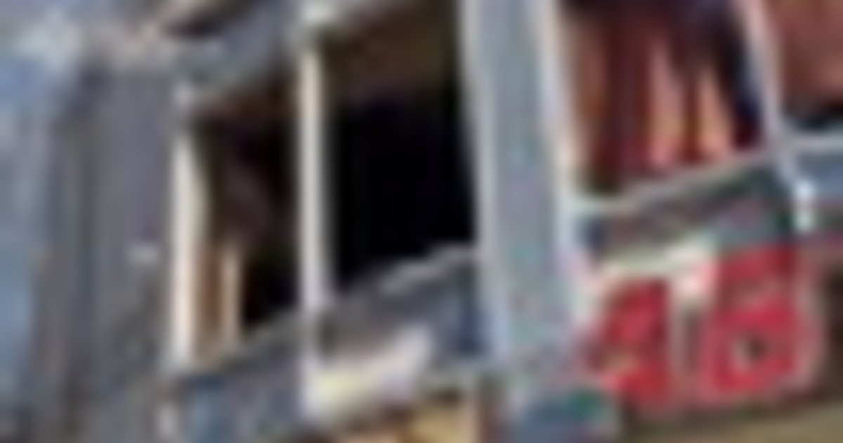 Ucraina, i danni dopo gli attacchi a Kiev e vicino a Odessa: 13 morti