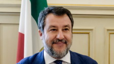 Campania, l'appello di Salvini: Chi sta a casa è come votasse Fico.