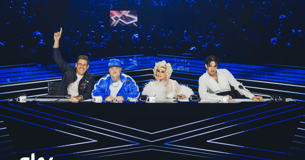 "Stai facendo una figuraccia, è una reazione ignorante": i giudici di "X Factor" si dividono sul jazz "Stai facendo una figuraccia, è una reazione ignorante": i giudici di "X Factor" si dividono sul jazz