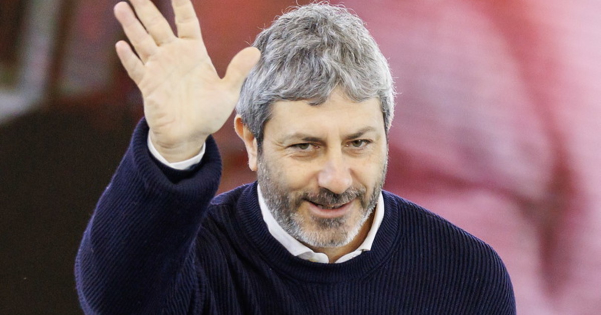 dopo l ormeggio di cittadinanza spunta la casa condonata fico fa il comizio sulla barca da Iltempo.it dopo l ormeggio di cittadinanza spunta la casa condonata fico fa il comizio sulla barca