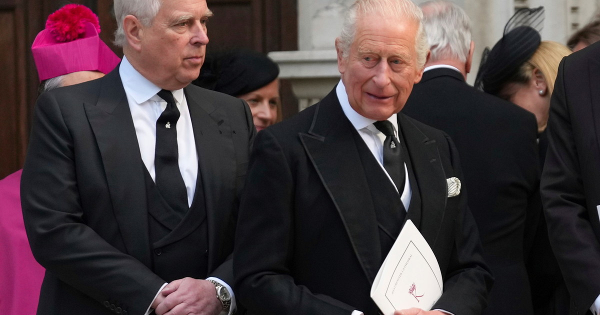 Corgi contesi tra re Carlo e il fratello Andrea: esplode la guerra familiare, ecco il sequestro Corgi contesi tra re Carlo e il fratello Andrea: esplode la guerra familiare, ecco il sequestro