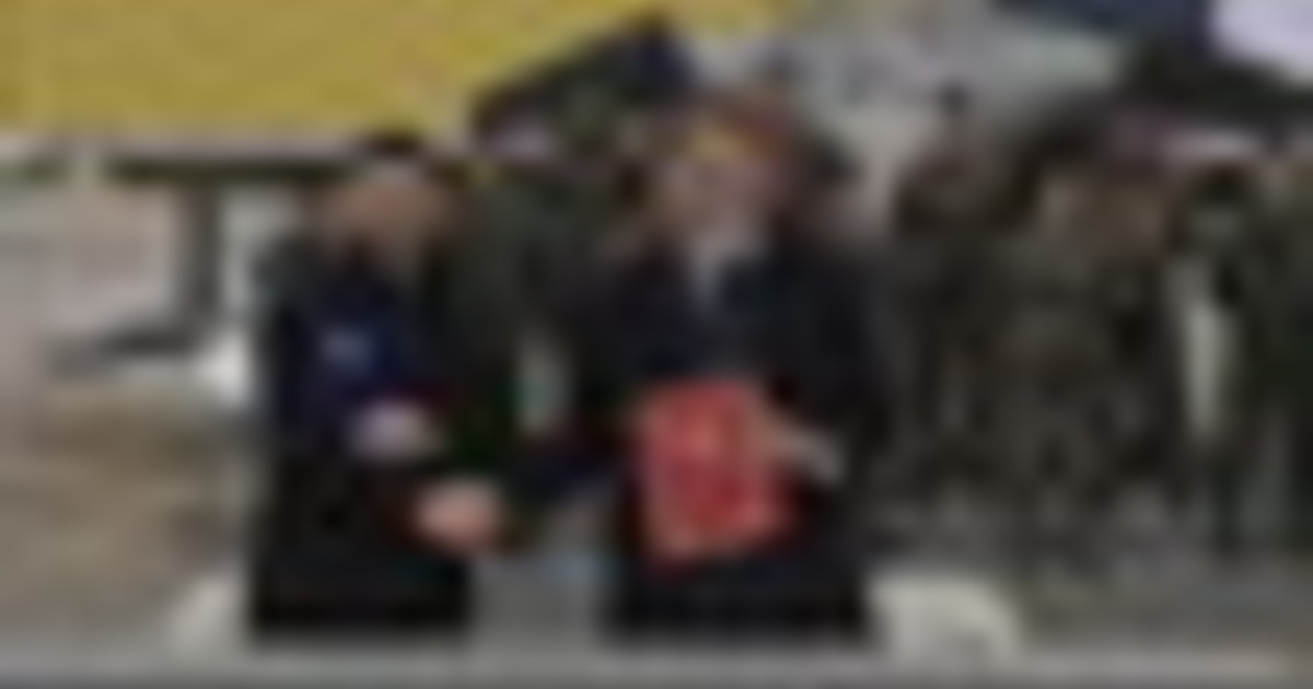 Ucraina, Macron-Zelensky: "storico" patto per le forniture militari