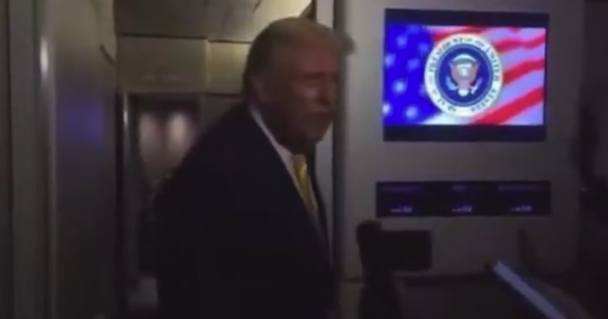 Trump alla giornalista: "Zitta, maialina". Il video fa esplodere i social | GUARDA