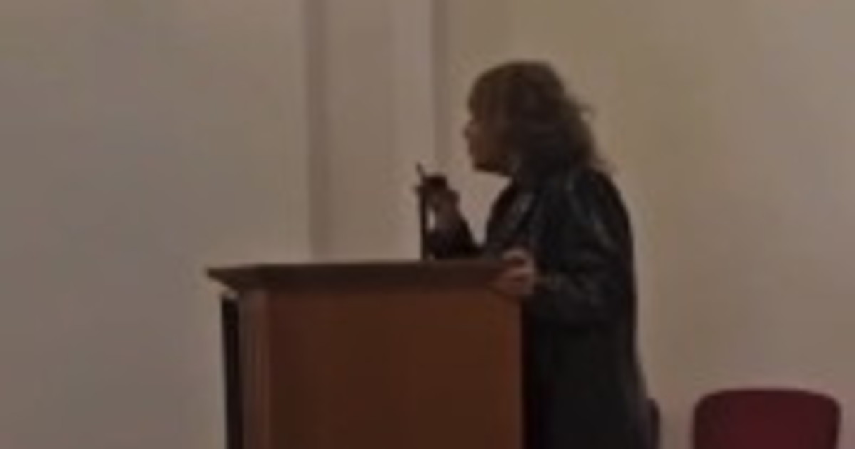 Campania, il comizio-omelia della consigliera pro-Fico è un caso | VIDEO