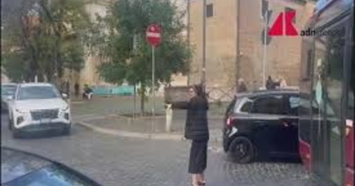 roma l ingorgo lo risolve la suora pizzardone faccio il vigile cos236 vi mando a casa prima