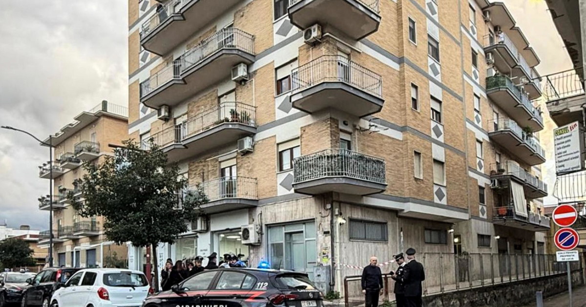 Femminicidio, chiama il 112 e dice che ha ucciso sua sorella: fermato dai carabinieri Femminicidio, chiama il 112 e dice che ha ucciso sua sorella: fermato dai carabinieri