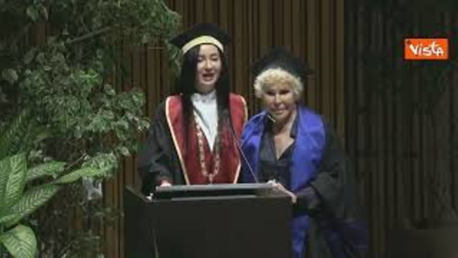 addio a ornella vanoni aveva 91 anni a giugno prese laurea ad honorem a milano