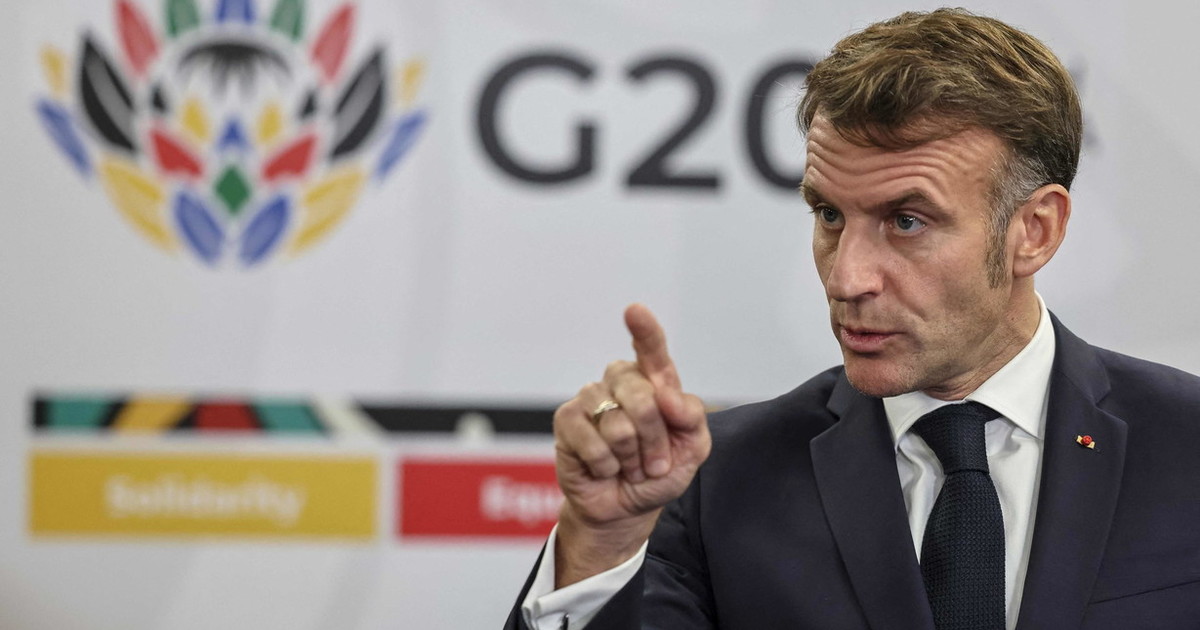 Macron: "Senza misure deterrenti i russi torneranno"