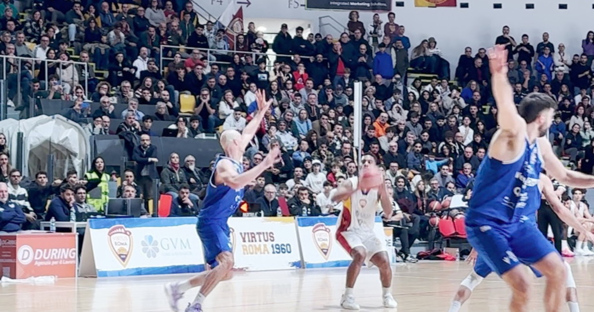 roma on fire per la virtus vittoria all ultimo tiro e il palazzetto esplode guarda
