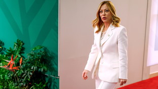 “La pace parta dal piano Usa”. Meloni tende la mano a Trump: la giusta soluzione per la guerra in Ucraina