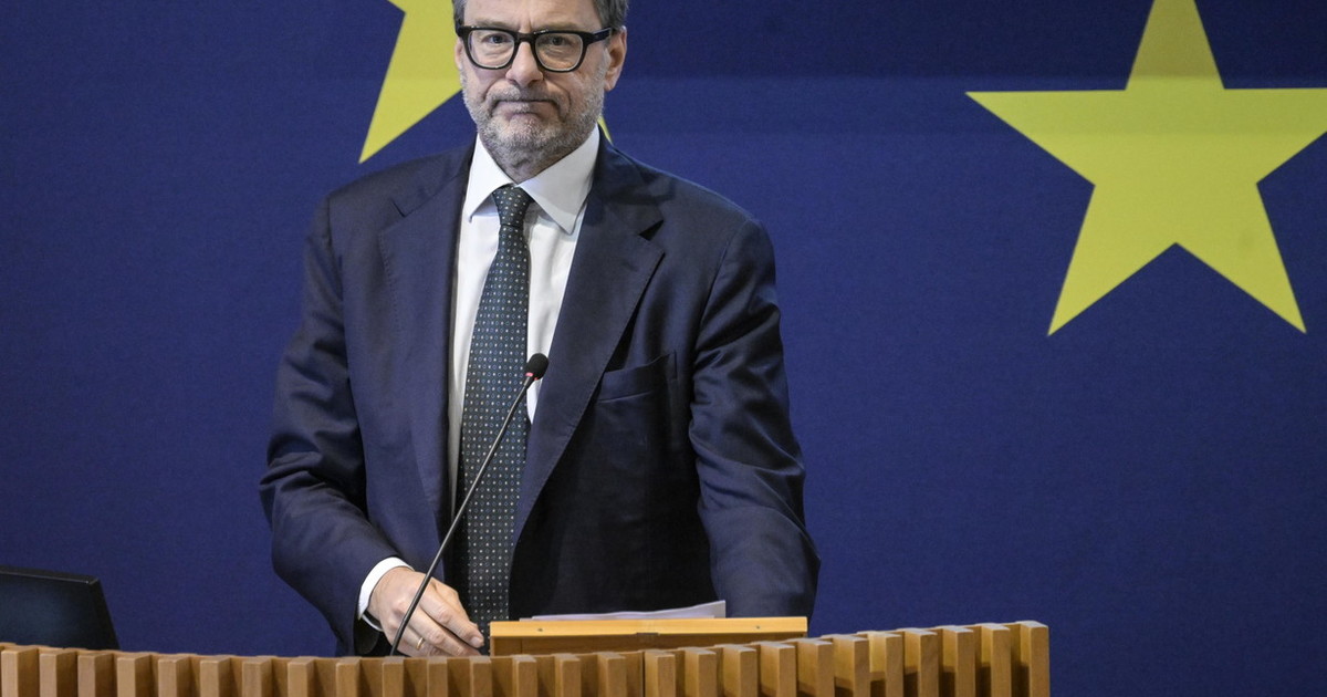 l ue promuove il documento di bilancio giorgetti siamo sulla buona strada