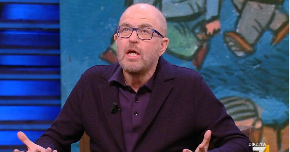 Famiglia nel bosco, Gramellini spiazza Floris: "Pensavo che la sinistra fosse più libertaria" Famiglia nel bosco, Gramellini spiazza Floris: "Pensavo che la sinistra fosse più libertaria"