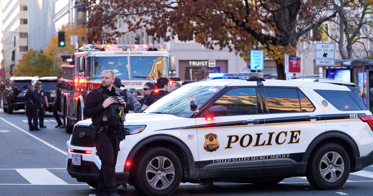 Spari vicino alla Casa Bianca: morti due soldati. Trump: "Un animale, pagherà"