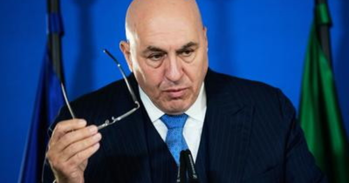 Leva volontaria, Crosetto punta al modello tedesco per avere 15 mila militari in più ogni anno