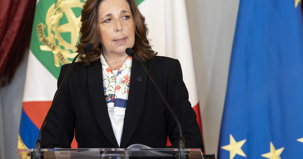 Esercito, Rauti: "L Esercito, Rauti: "L