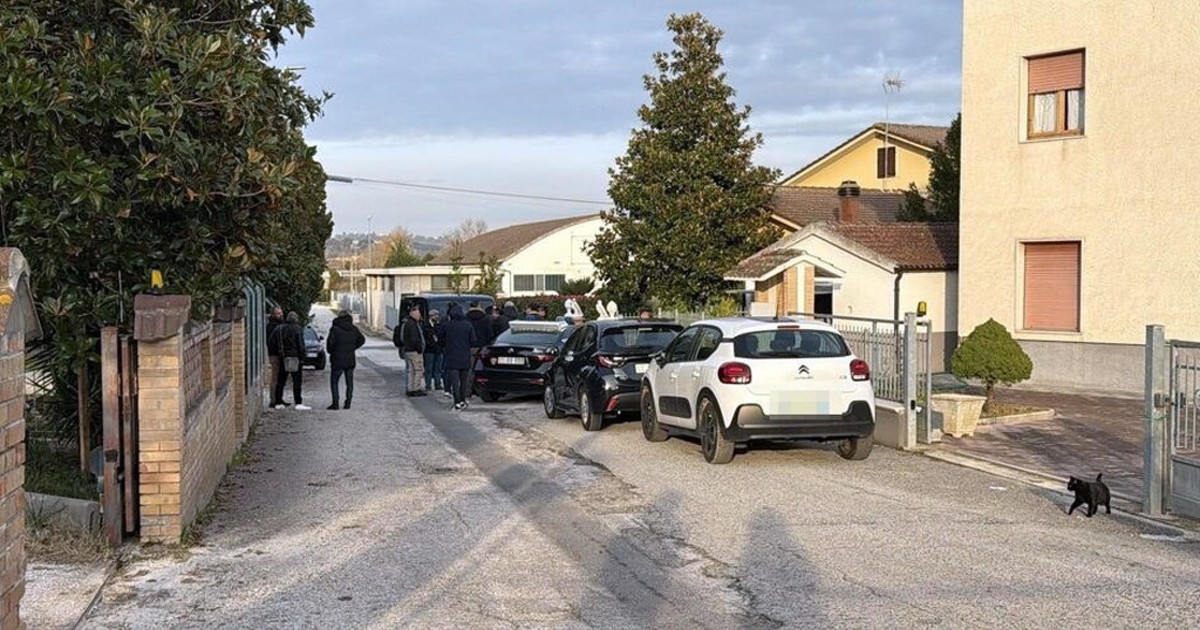 Ancona: 49enne picchiata a morte trovata esanime sul letto