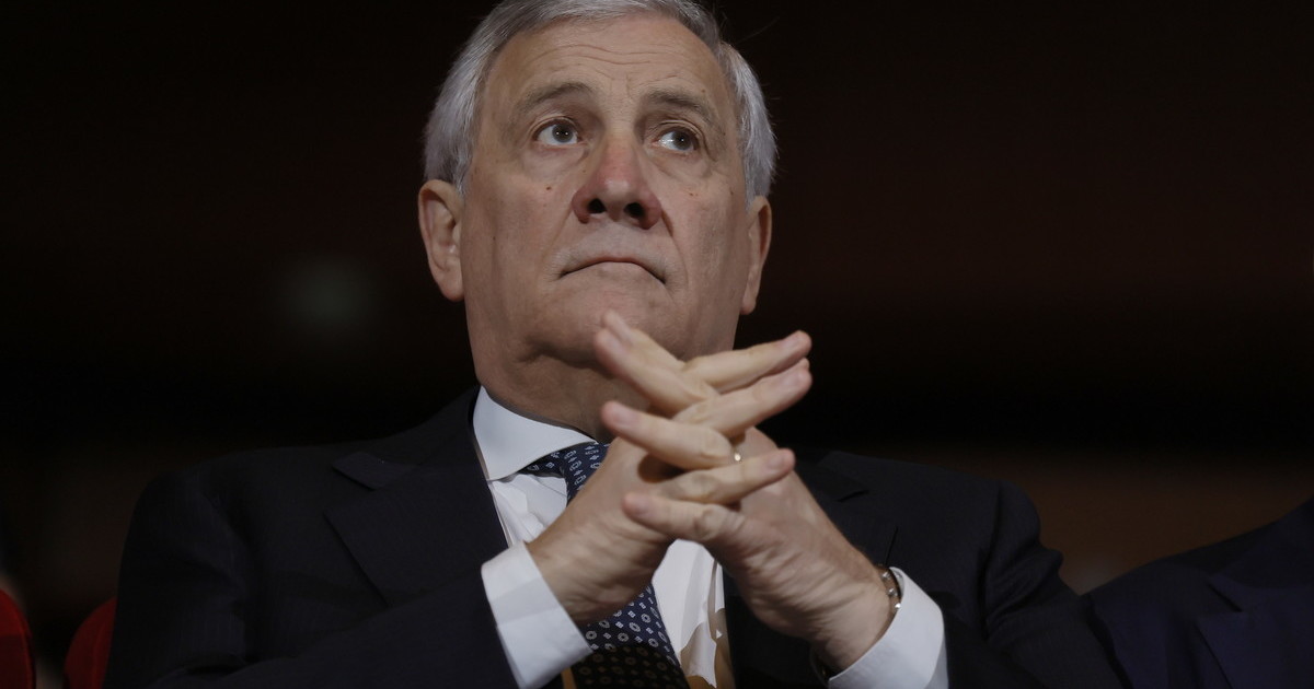 Tajani: "Entro fine anno decreto per armi a Ucraina"