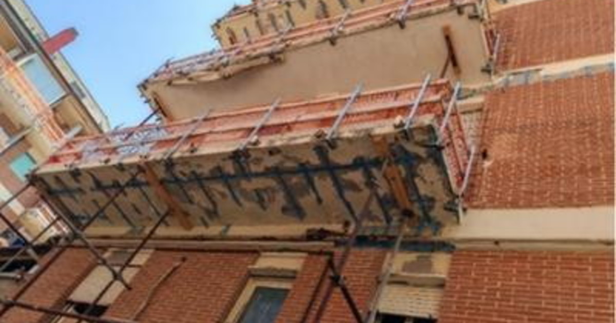 Slittato il trasloco dalle Case Armellini. Ma i palazzi crollano
