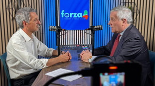 Tajani nella prima puntata di Forza 4: Ho avuto due grandi maestri Montanelli e Berlusconi