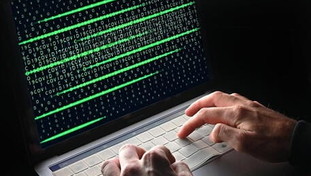 L'ex 007: "Dalla Cina spie nelle universit&agrave; occidentali per copiare segreti e brevetti industriali"