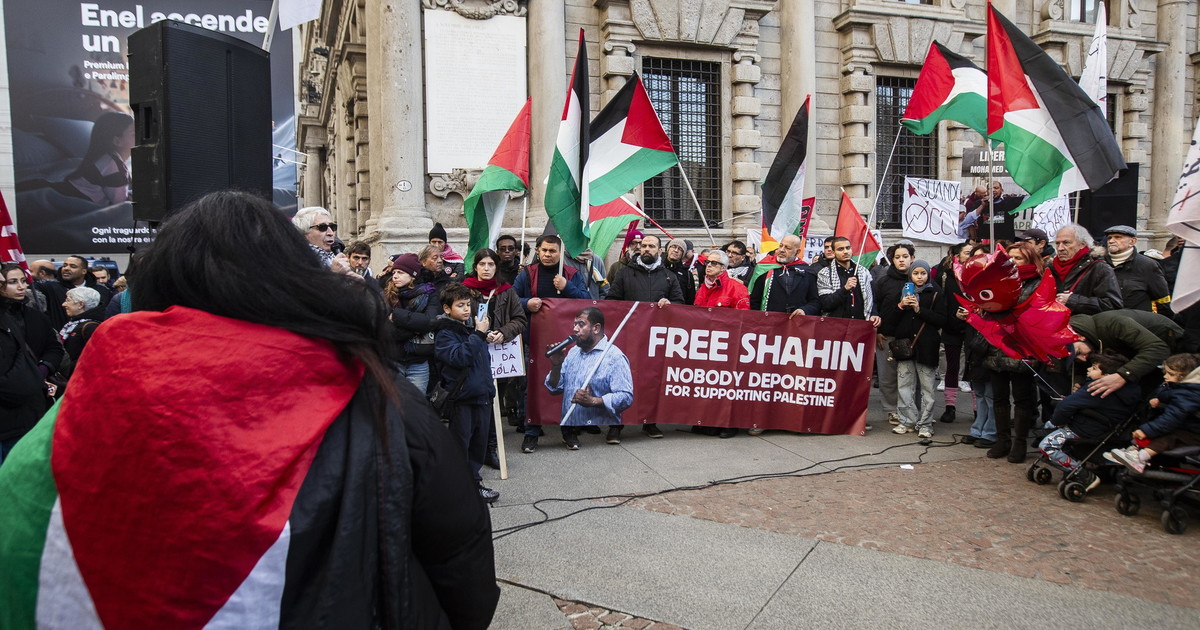 Alla prima della Scala il solito coro dell Alla prima della Scala il solito coro dell