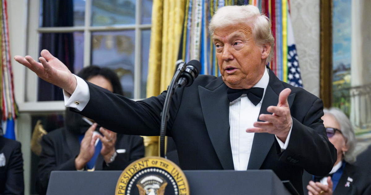 "Stanchi di firmare assegni", Trump Jr. svela i piani del padre in Ucraina "Stanchi di firmare assegni", Trump Jr. svela i piani del padre in Ucraina