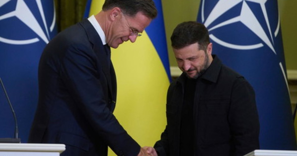 Zelensky in missione con Nato e Ue. Costa: da Usa inaccettabili minacce Zelensky in missione con Nato e Ue. Costa: da Usa inaccettabili minacce