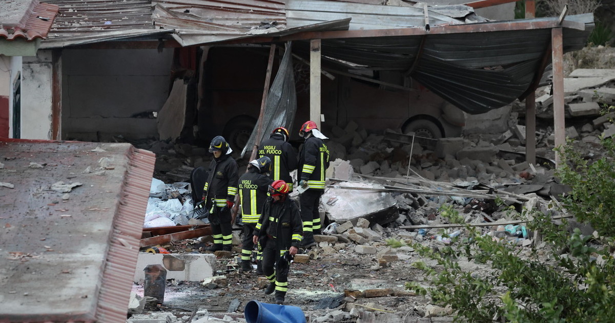 Aggressione ai giudici dopo la sentenza: caos in tribunale a Napoli dopo le condanne Aggressione ai giudici dopo la sentenza: caos in tribunale a Napoli dopo le condanne