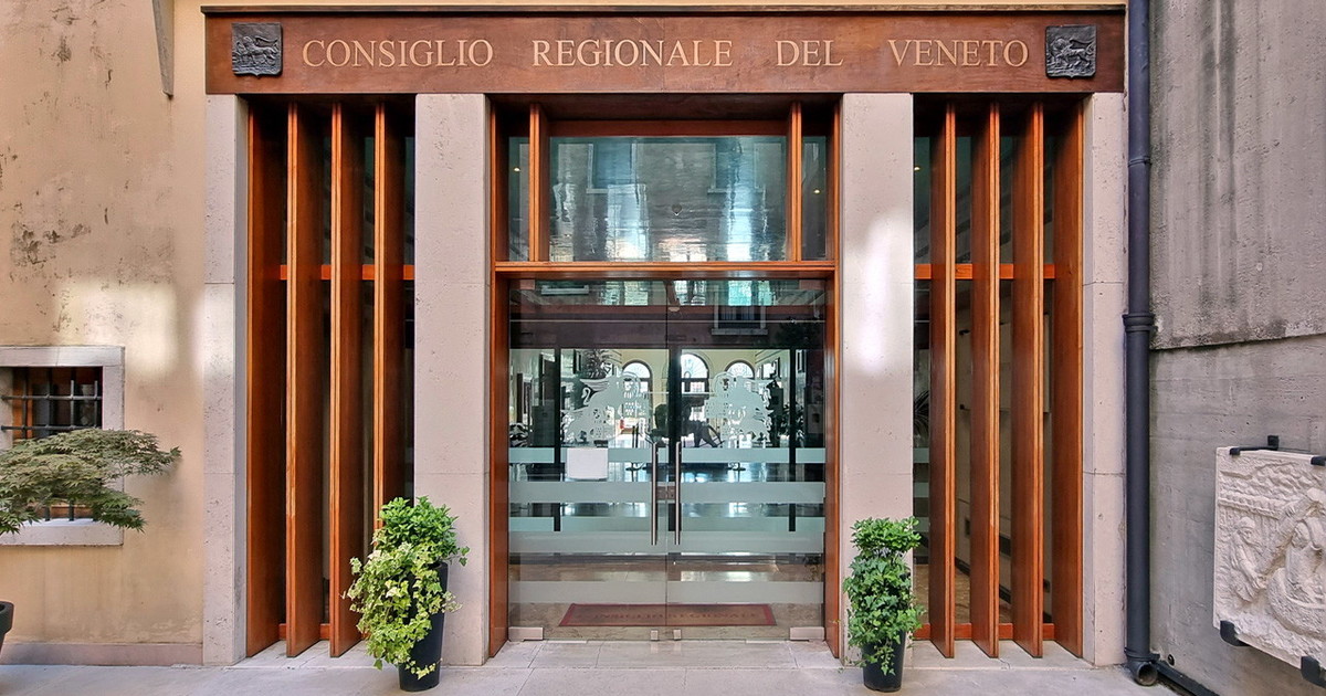 Comunicato Stampa: Iniziato a palazzo Ferro Fini l Comunicato Stampa: Iniziato a palazzo Ferro Fini l