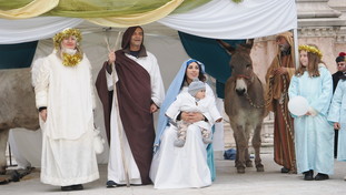 Incredibile nel Salento: ricercato si camuffa da statua del presepe. Ma poi finisce male