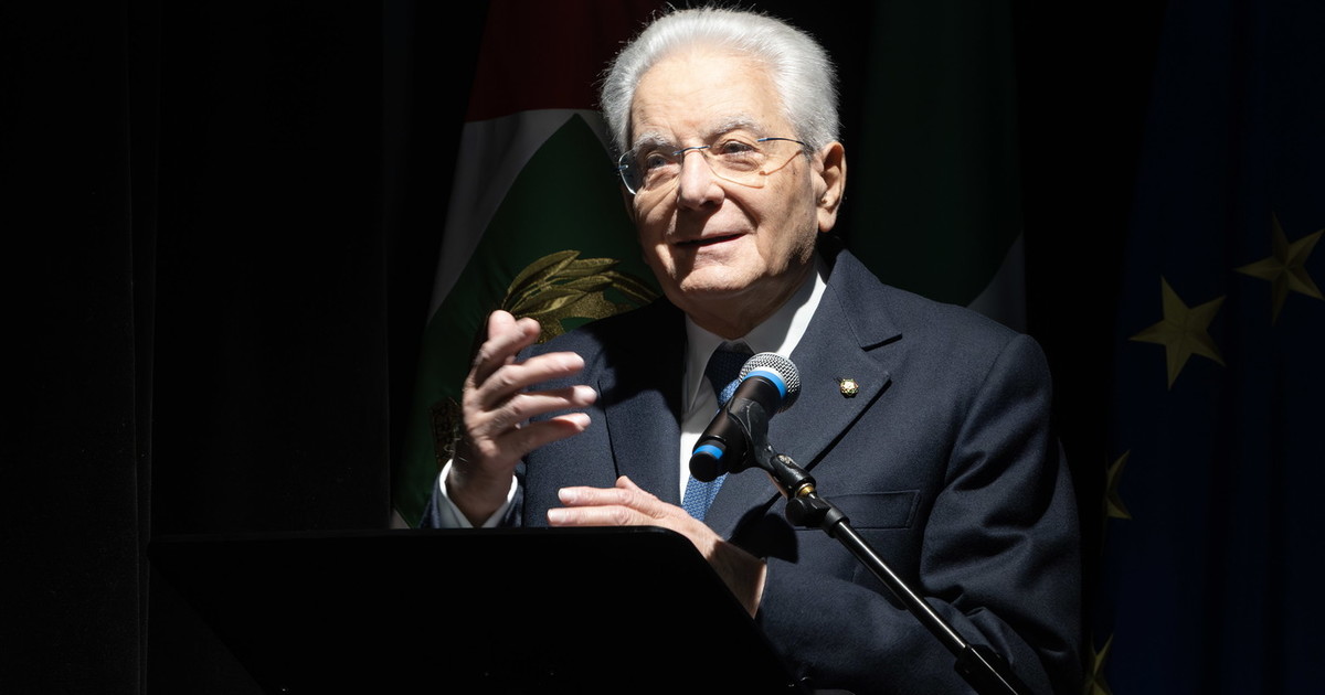 Mattarella a Rebibbia: "Le carceri siano luogo di rinascita". Poi si scaglia contro le condizioni inaccettabili Mattarella a Rebibbia: "Le carceri siano luogo di rinascita". Poi si scaglia contro le condizioni inaccettabili