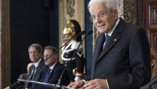 Mattarella: Insensata pace di chi muove la guerra, Italie e Ue con Kiev
