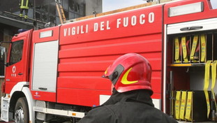 Incendio nel palazzo Enel in viale Regina Margherita: nessun ferito