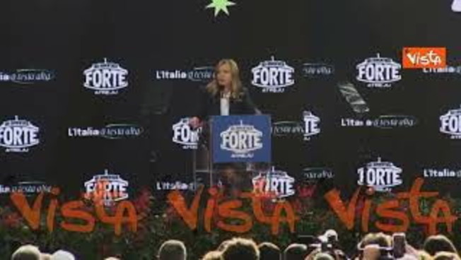 Atreju 2025, Meloni: "Schlein come Nanni Moretti 'mi si nota di più se vengo o non vengo?'"