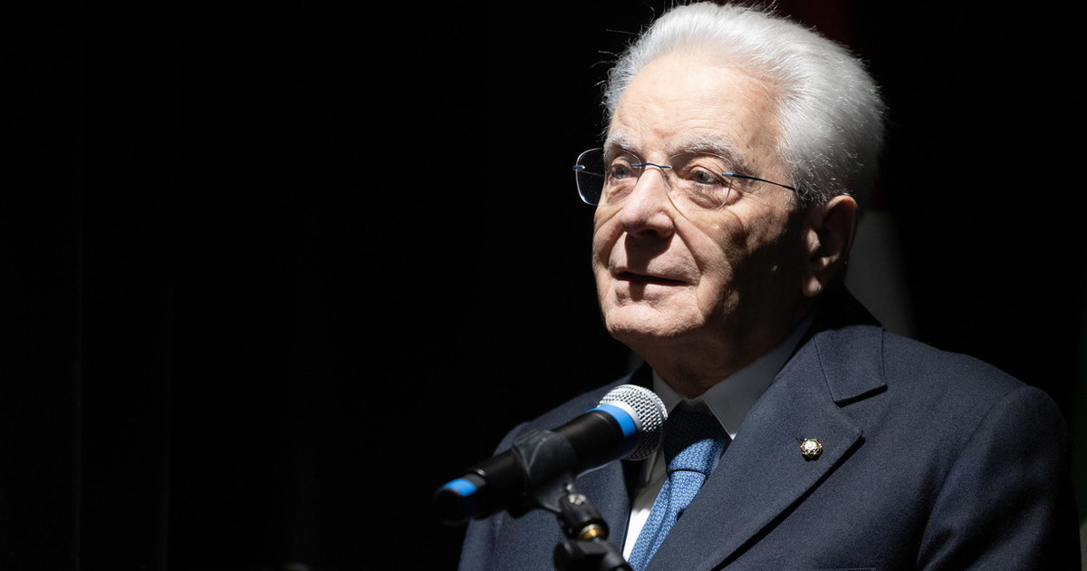 Mattarella: "La Russia vuole definire i confini con la forza, inammissibile"