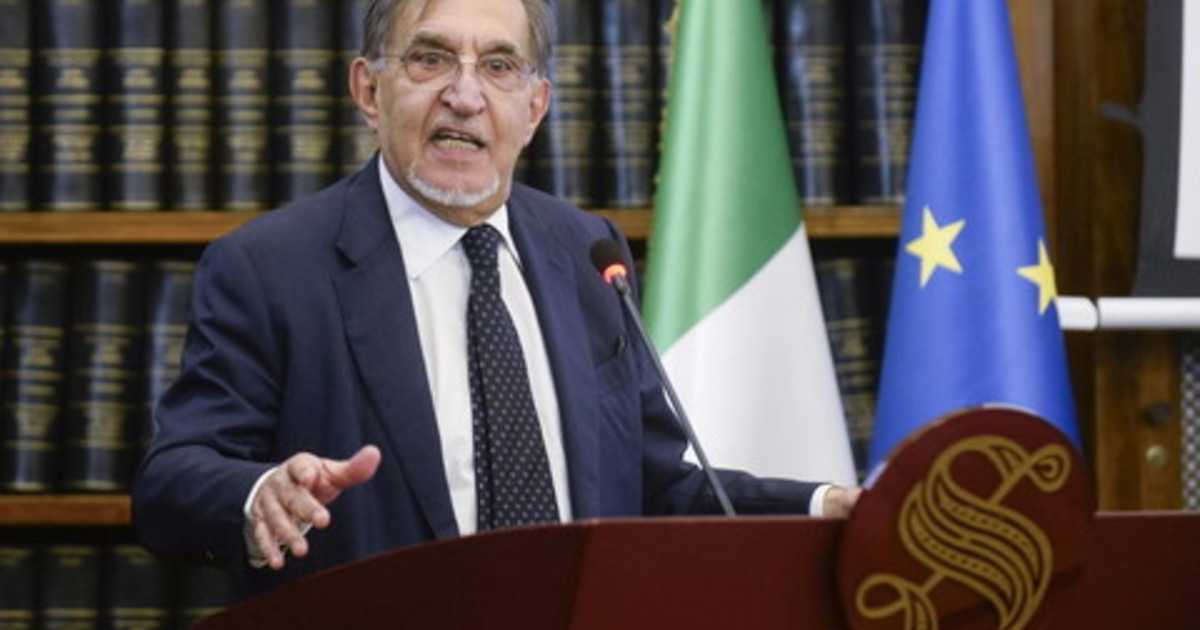 Ucraina, La Russa “Con la mediazione di Ue e Trump speranze per pace più vicina” Ucraina, La Russa “Con la mediazione di Ue e Trump speranze per pace più vicina”