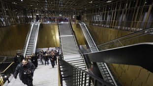 Piange il telefono. Le nuove stazioni metro di Roma sono senza rete