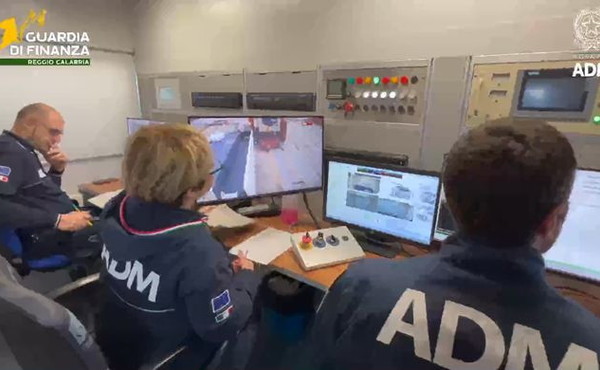 Sequestrati 248 chili di cocaina al porto di Gioia Tauro