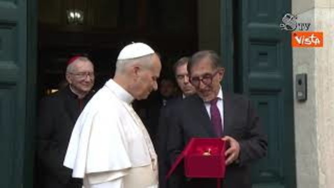 papa leone xiv a sorpresa in senato per visitare la mostra della bibbia di borso d este da Iltempo.it papa leone xiv a sorpresa in senato per visitare la mostra della bibbia di borso d este